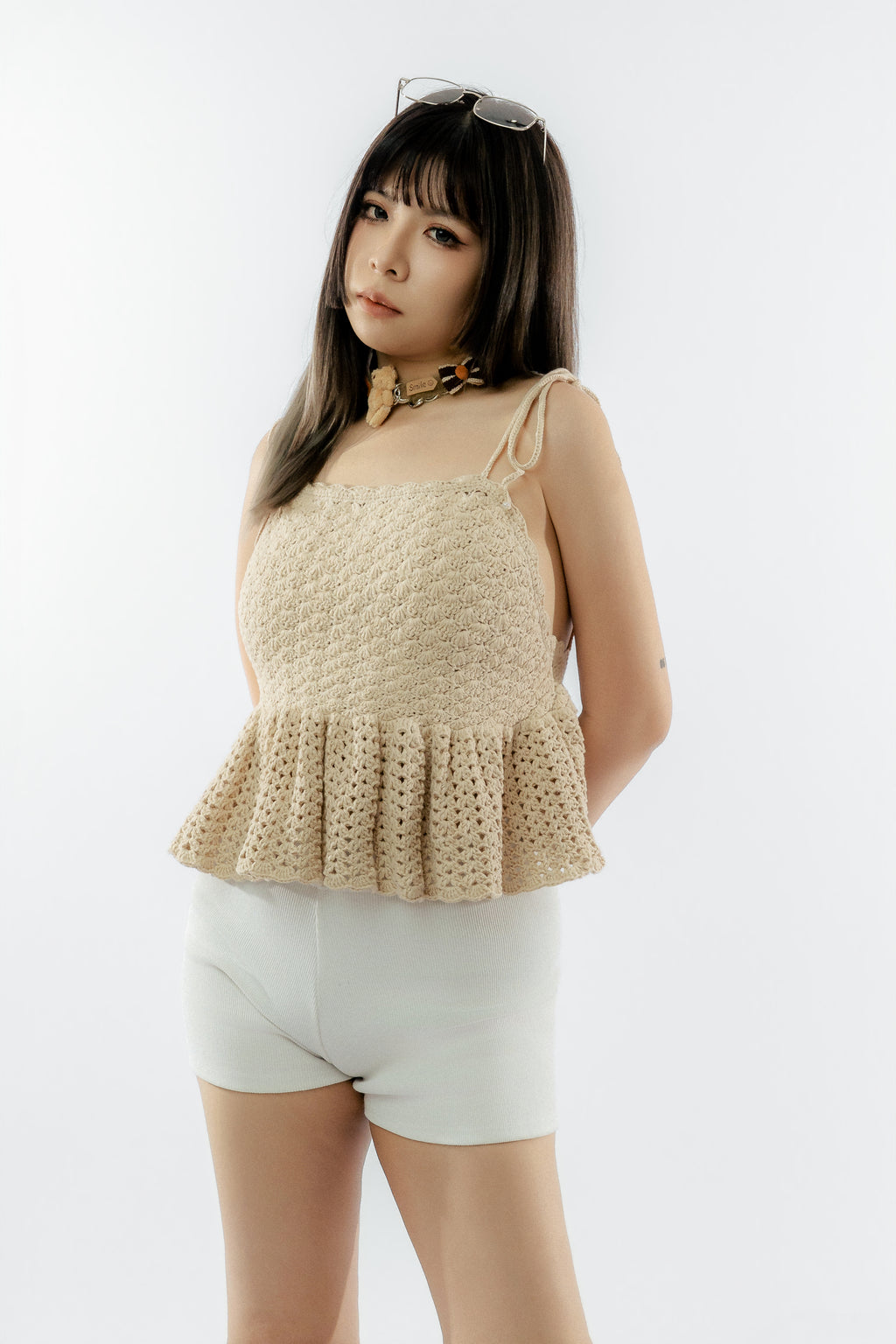 Valeria 荷叶边露背上衣