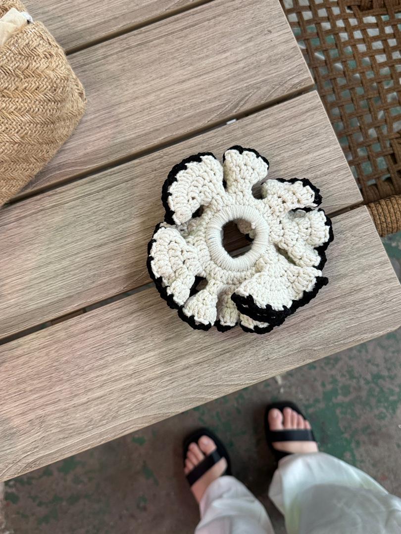 Vanilla Scrunchies