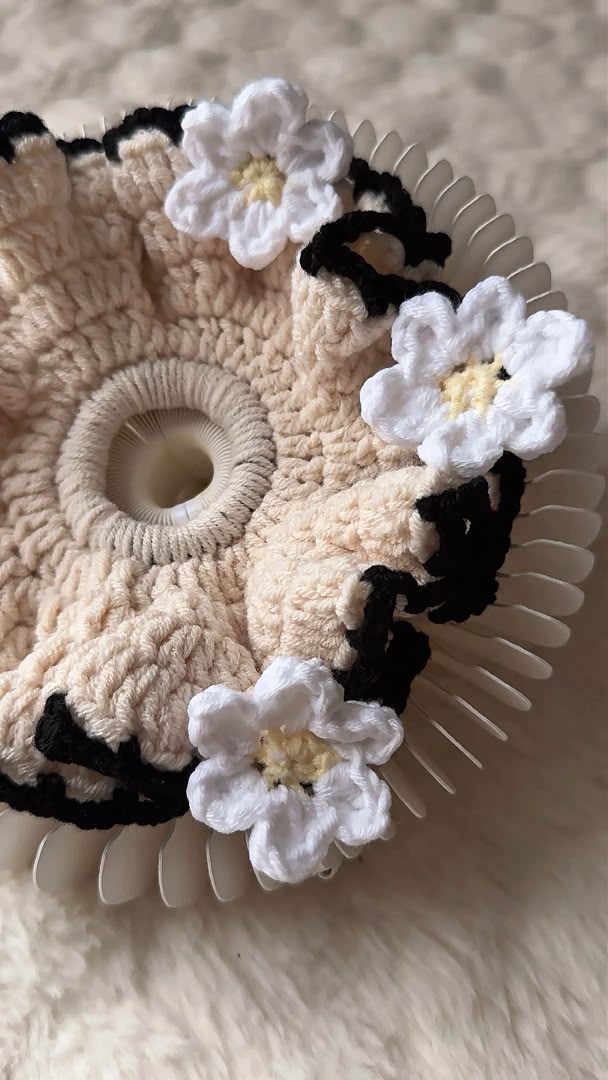 White Fleur Scrunchies