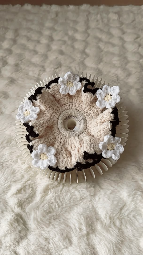 White Fleur Scrunchies