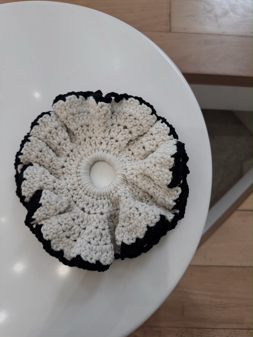 Vanilla Scrunchies